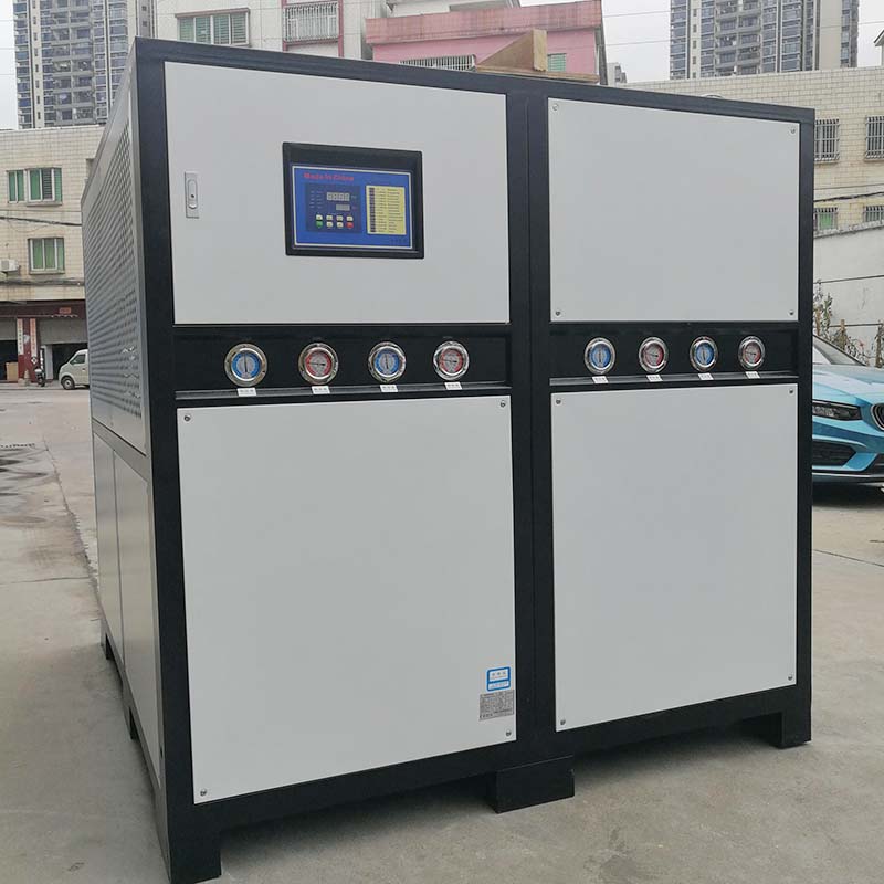 Изработен по поръчка чилър с въздушно охлаждане 50HP, поръчан от японски клиент